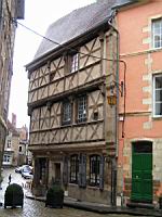 Moulins - Vieille maison (10)